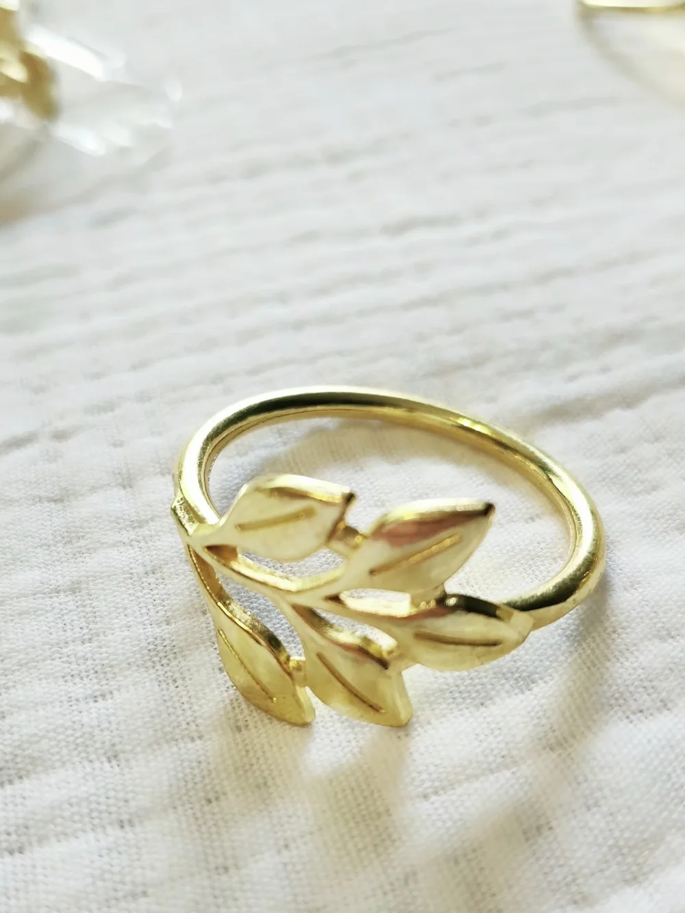 90 Gold Leaf Design Napkin Rings – Elegant Gold Finish